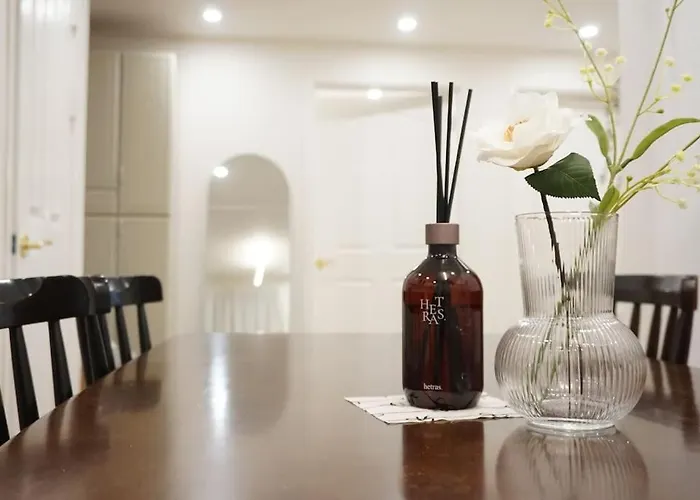 Apartment Ou House