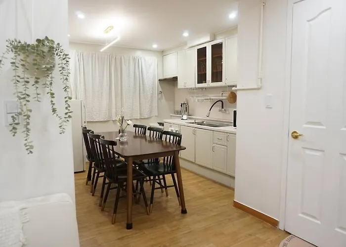 Apartment Ou House